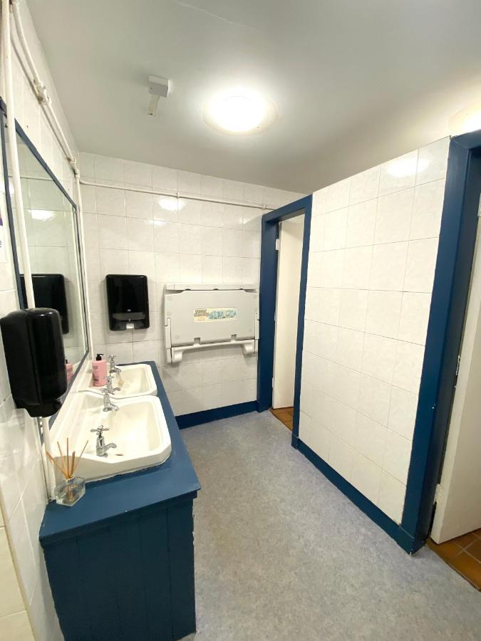 The County Hotel - Self Check-In, Ultra Fast Wi-Fi, Free Parking, Central Location Selkirk Exteriér fotografie