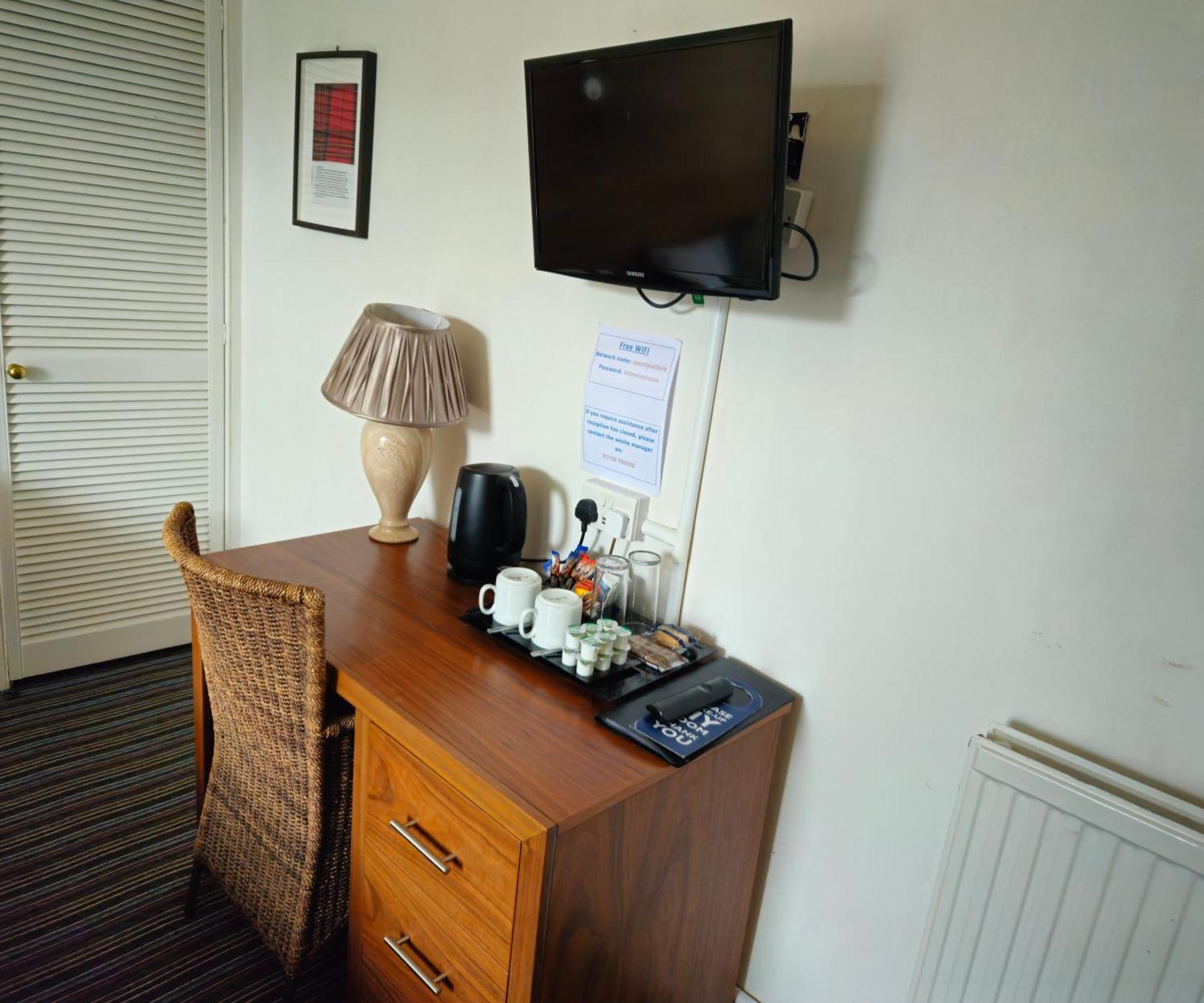 The County Hotel - Self Check-In, Ultra Fast Wi-Fi, Free Parking, Central Location Selkirk Exteriér fotografie