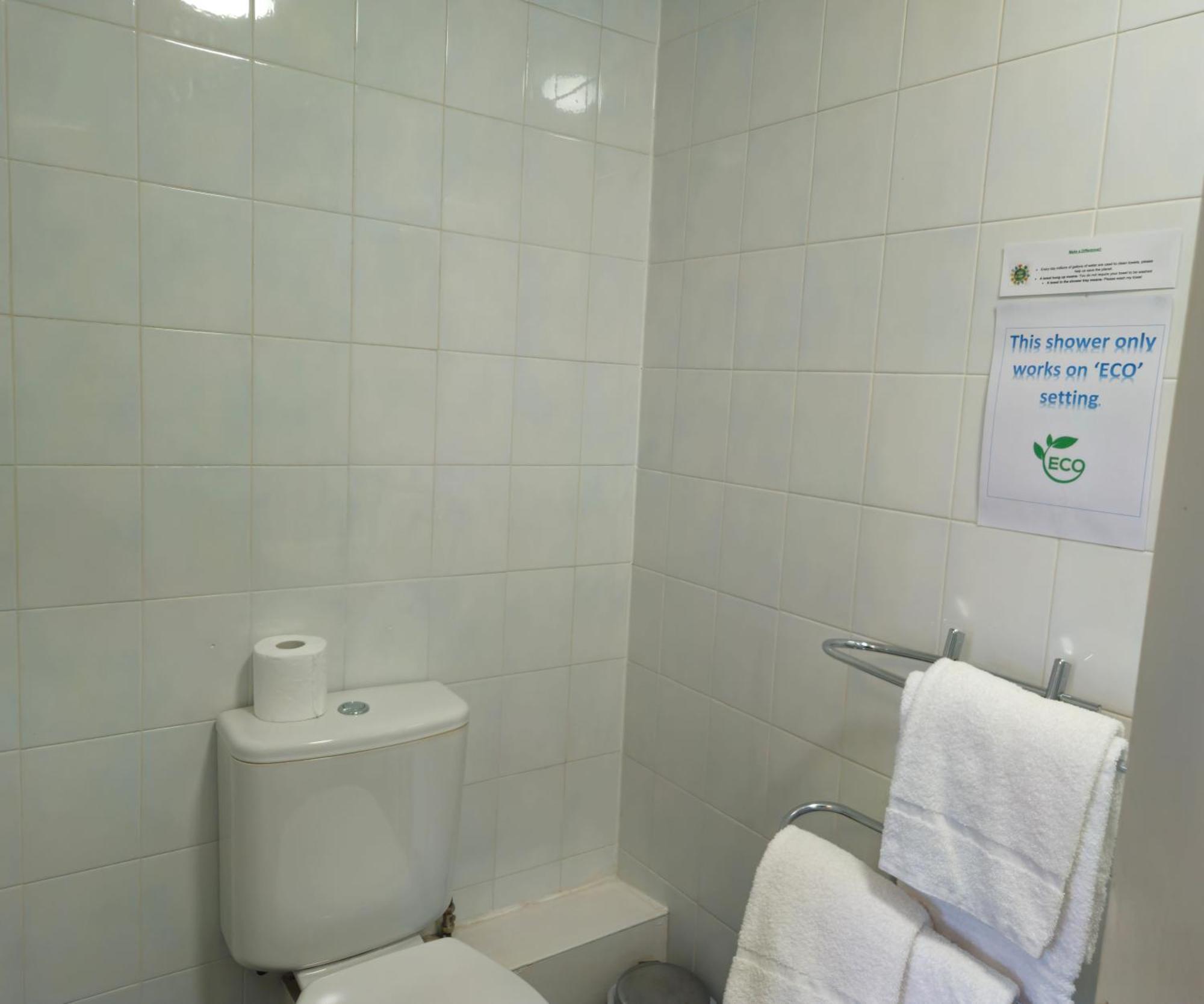 The County Hotel - Self Check-In, Ultra Fast Wi-Fi, Free Parking, Central Location Selkirk Exteriér fotografie