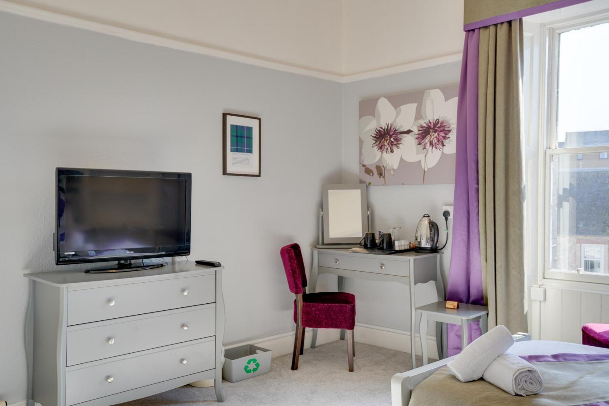 The County Hotel - Self Check-In, Ultra Fast Wi-Fi, Free Parking, Central Location Selkirk Exteriér fotografie