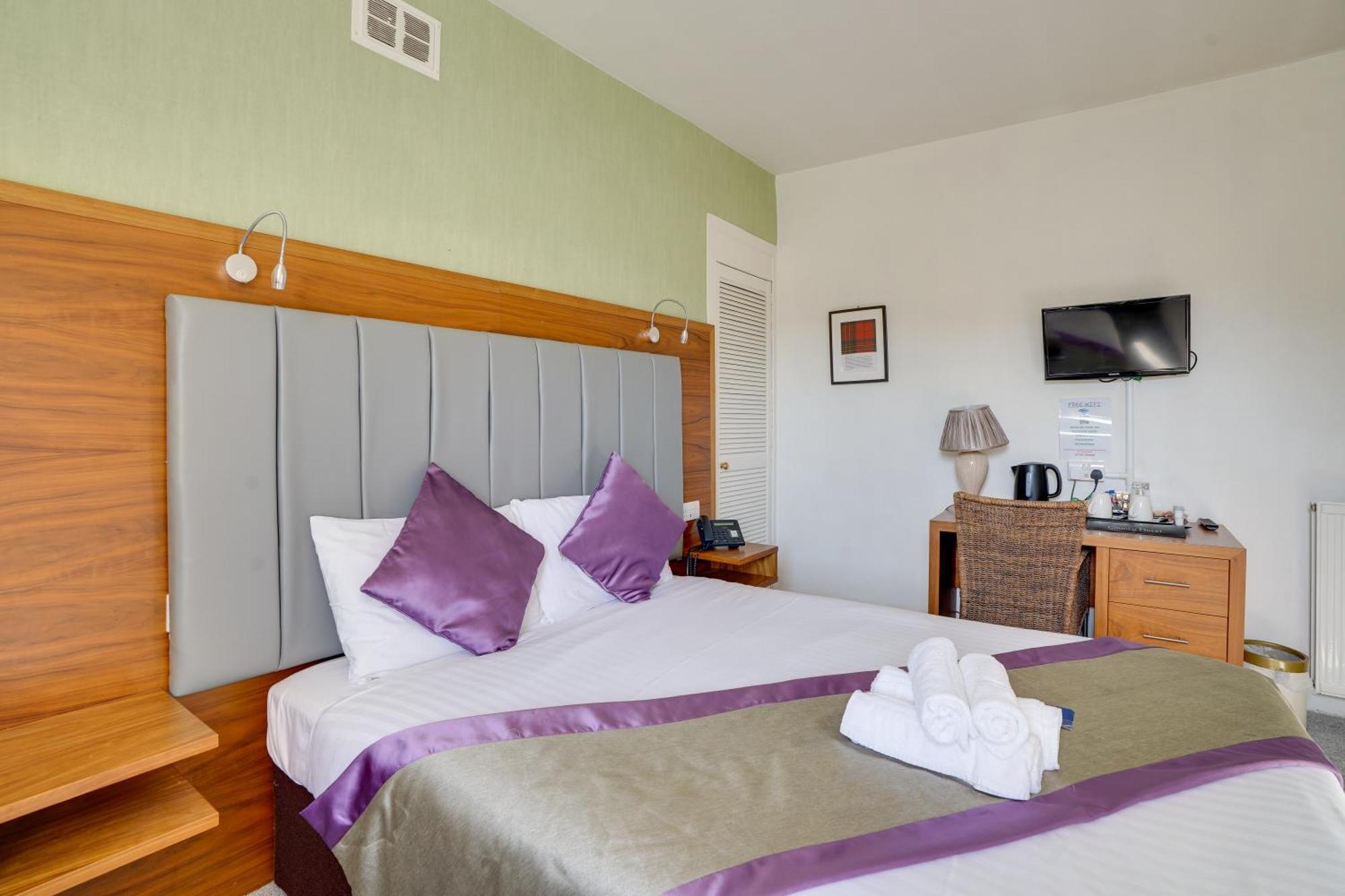 The County Hotel - Self Check-In, Ultra Fast Wi-Fi, Free Parking, Central Location Selkirk Exteriér fotografie