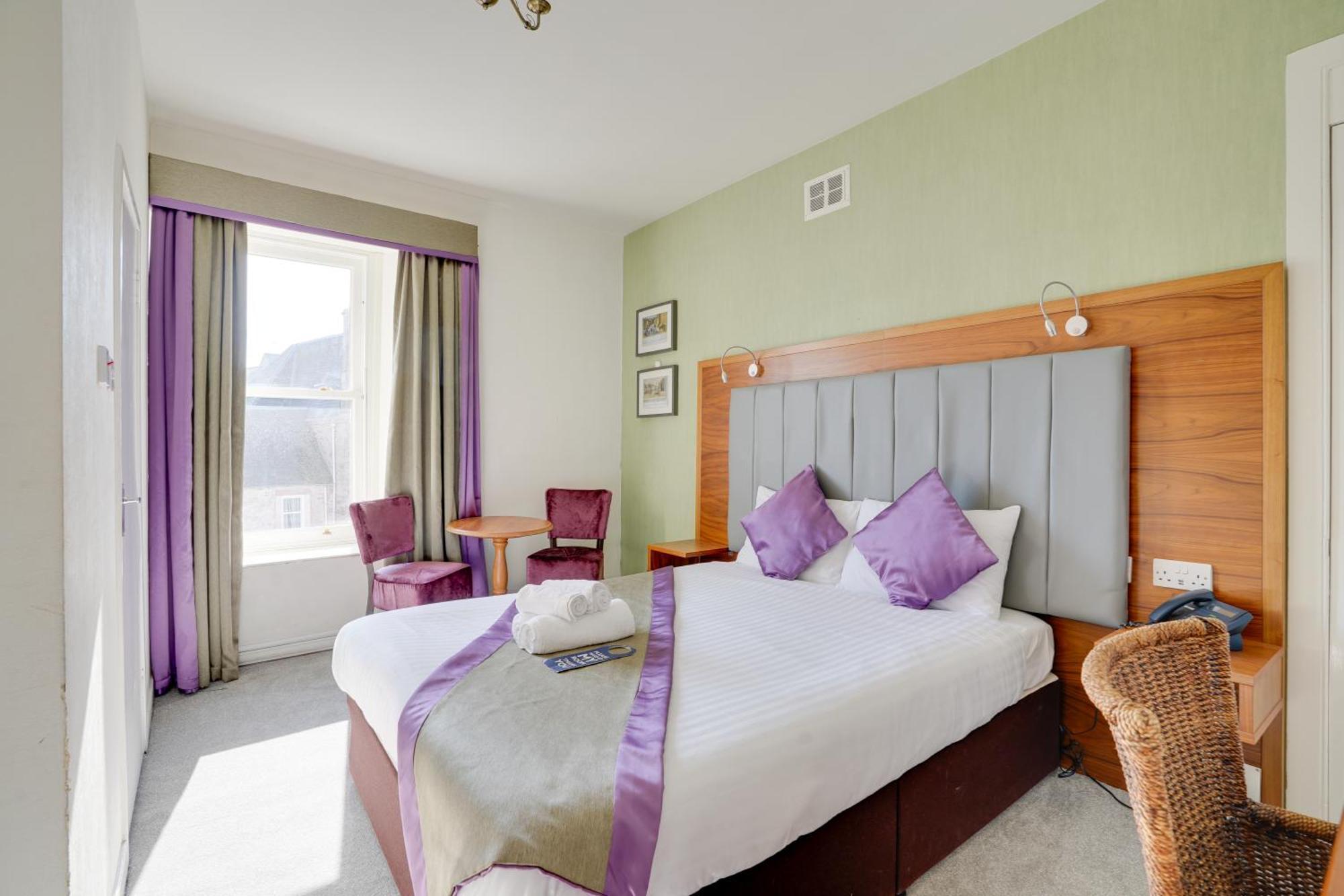 The County Hotel - Self Check-In, Ultra Fast Wi-Fi, Free Parking, Central Location Selkirk Exteriér fotografie