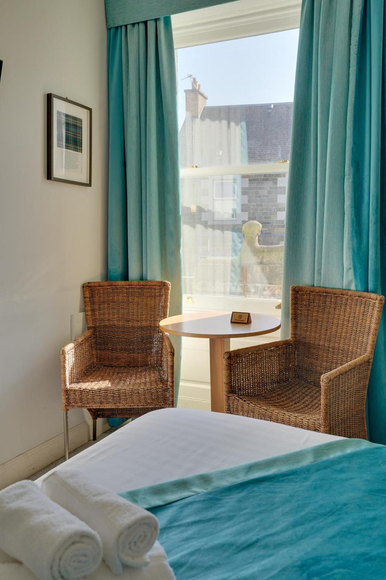 The County Hotel - Self Check-In, Ultra Fast Wi-Fi, Free Parking, Central Location Selkirk Exteriér fotografie