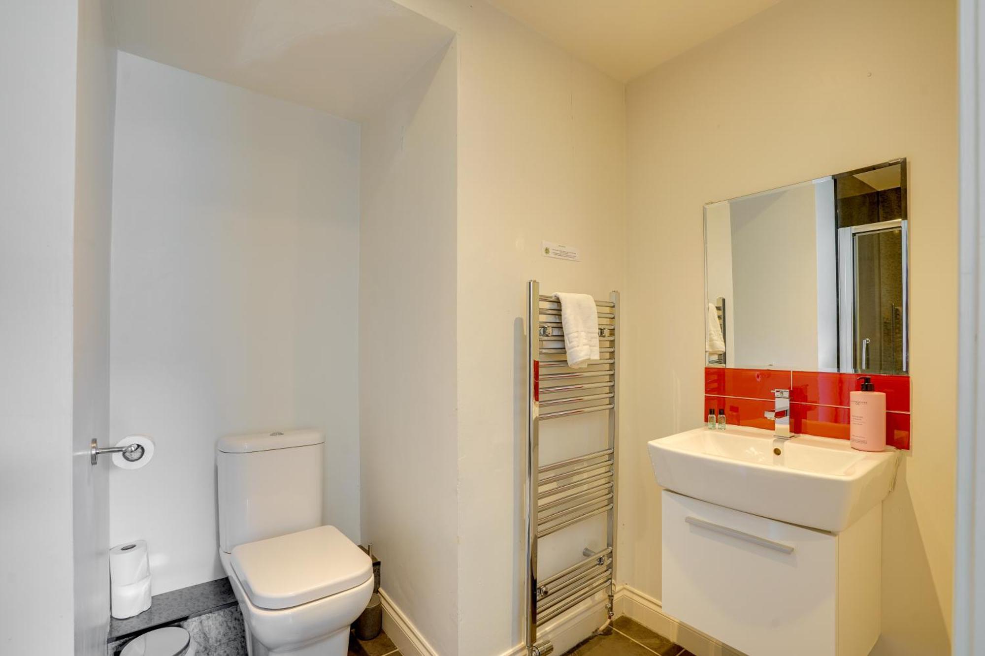 The County Hotel - Self Check-In, Ultra Fast Wi-Fi, Free Parking, Central Location Selkirk Exteriér fotografie